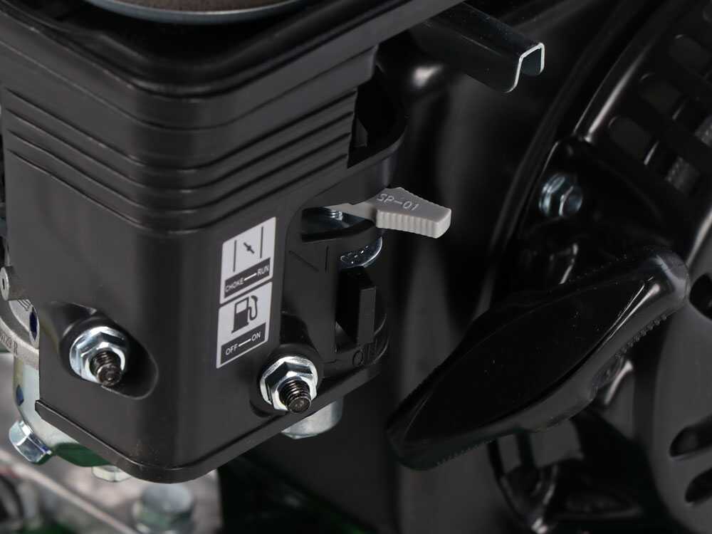 GreenBay GB-WRC 55 RB - Biotrituratore a scoppio - Motore a benzina RATO R210-A da 7 HP